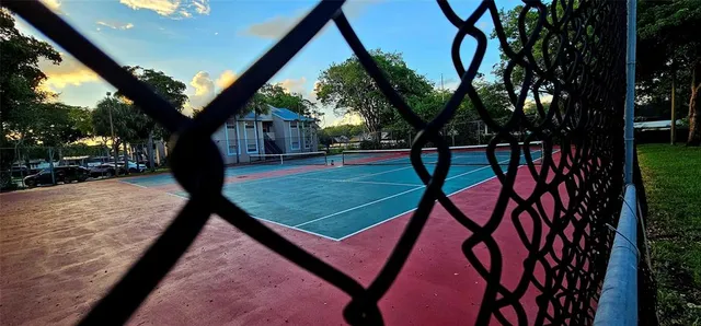 $1,850 | 2001 Northwest 96th Terrace, Unit 10F, Pembroke Pines, FL 33024