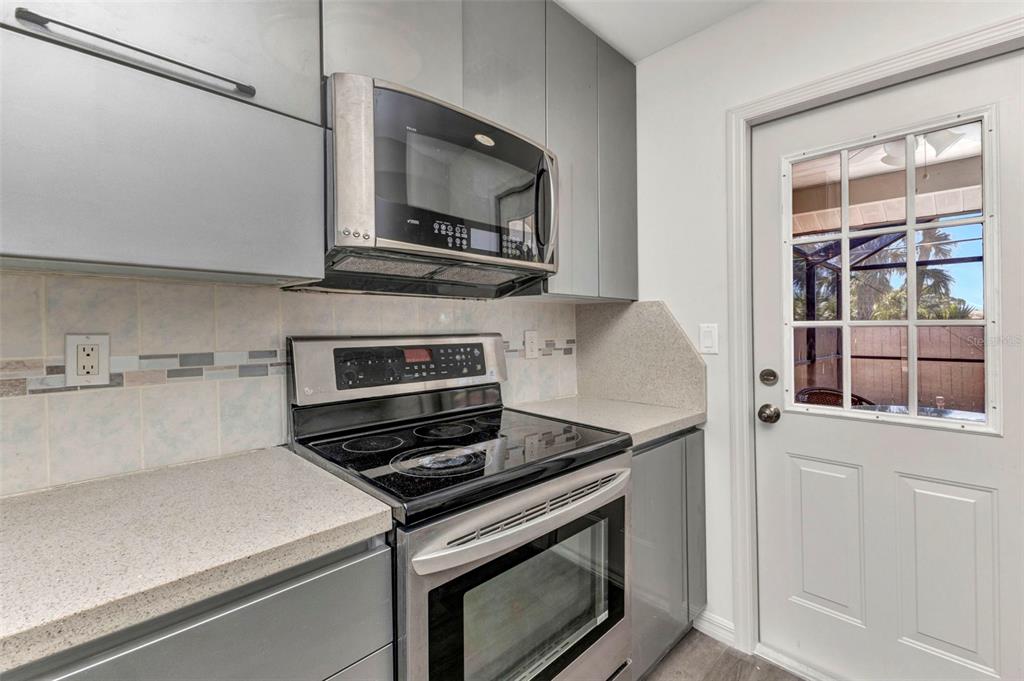 428 Briarwood Road Venice, FL 34293 - Photo 16 of 41