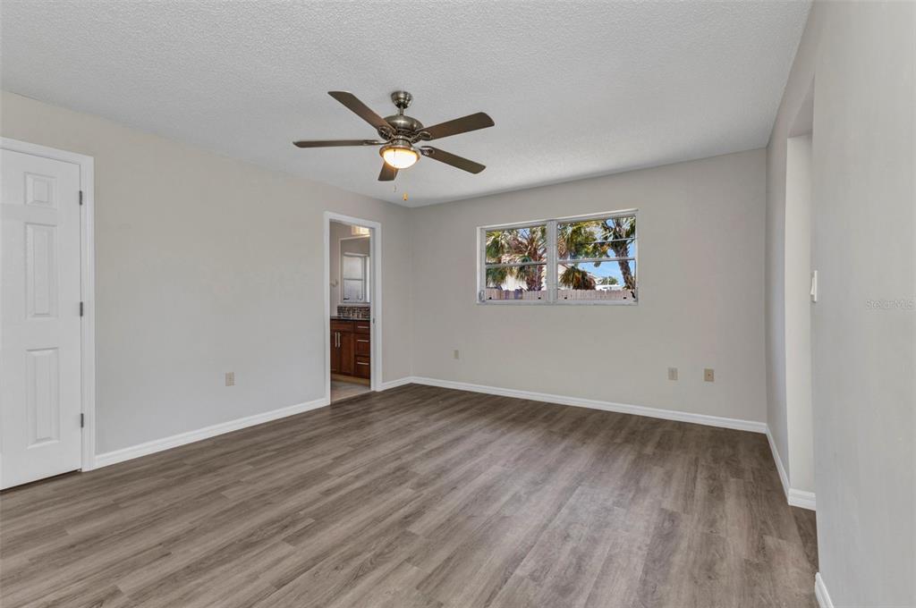 428 Briarwood Road Venice, FL 34293 - Photo 28 of 41