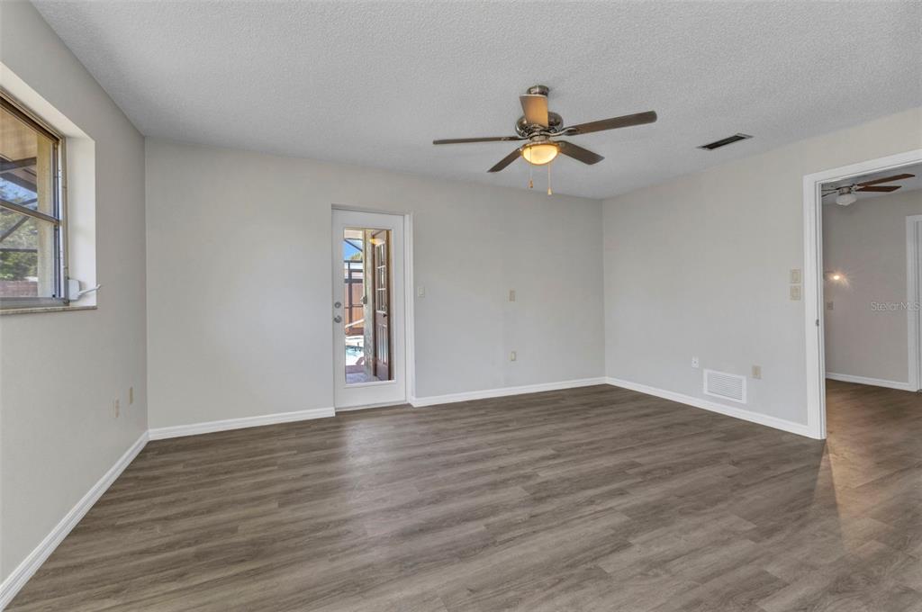 428 Briarwood Road Venice, FL 34293 - Photo 31 of 41