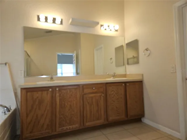 $1,900 | 4935 Southwest 40th Lane, Ocala, FL 34474