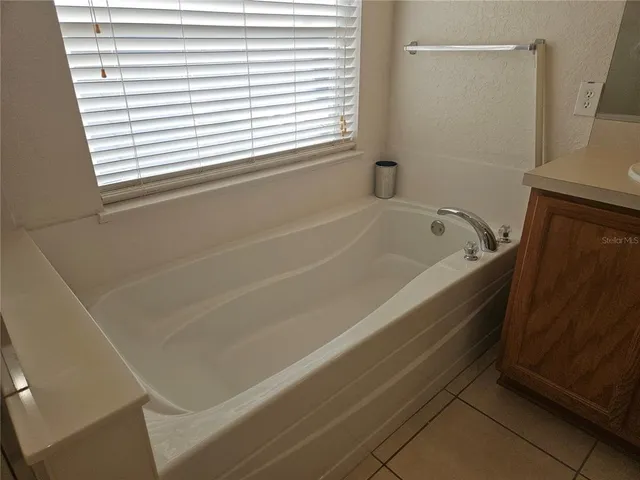 $1,900 | 4935 Southwest 40th Lane, Ocala, FL 34474