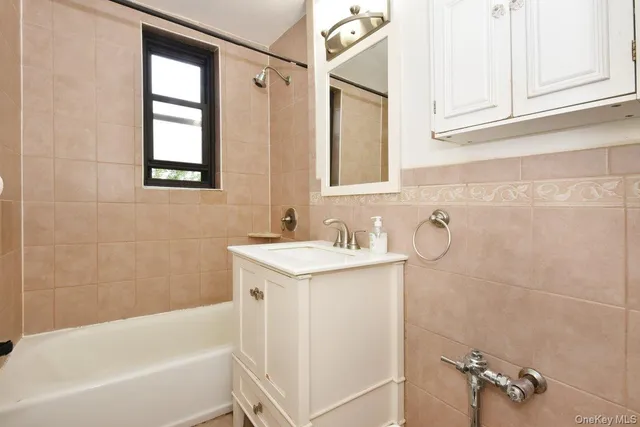 $245,000 | 84-01 Main Street, Unit 221 | Briarwood