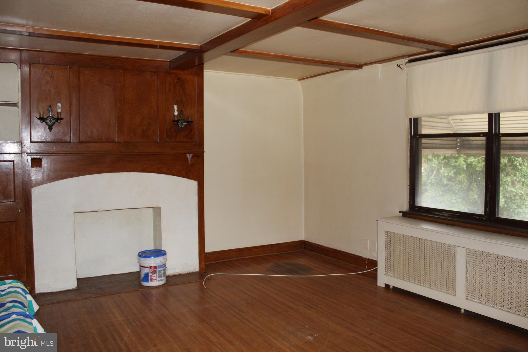 301 Hampden Road Upper Darby, PA 19082 - Photo 3 of 15