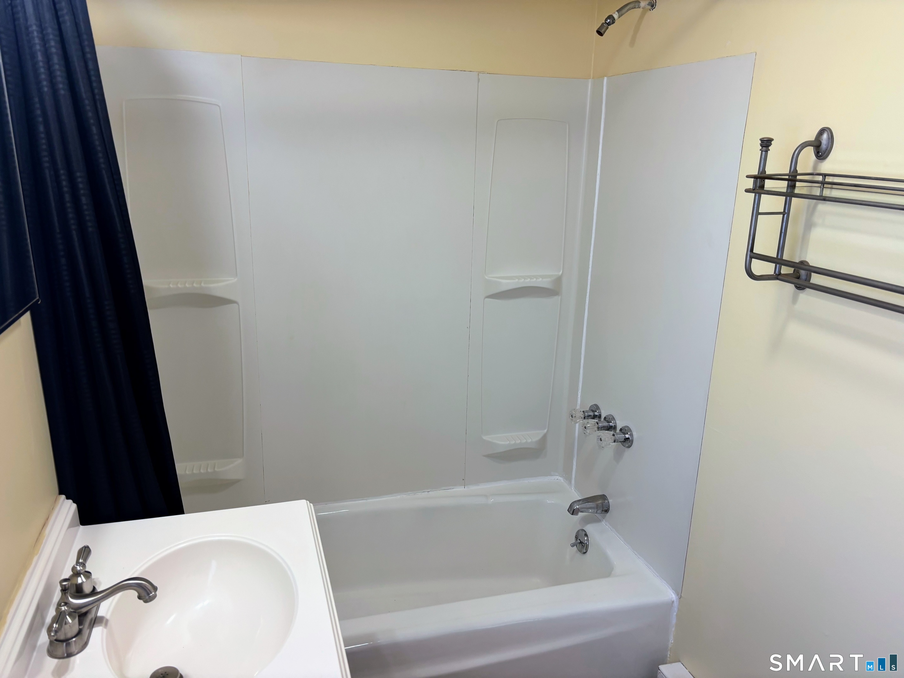 8-2 Lewis Avenue Westbrook, CT 06498 - Photo 12 of 17