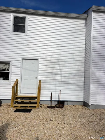 $1,900 | 8 Lewis Avenue, Westbrook, CT 06498