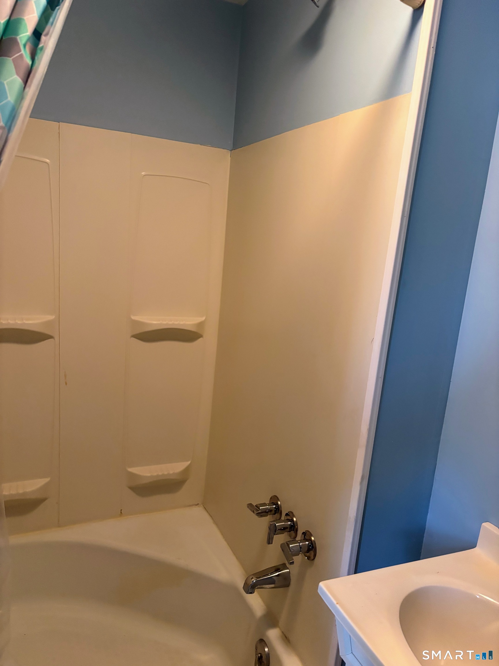 8-2 Lewis Avenue Westbrook, CT 06498 - Photo 6 of 17