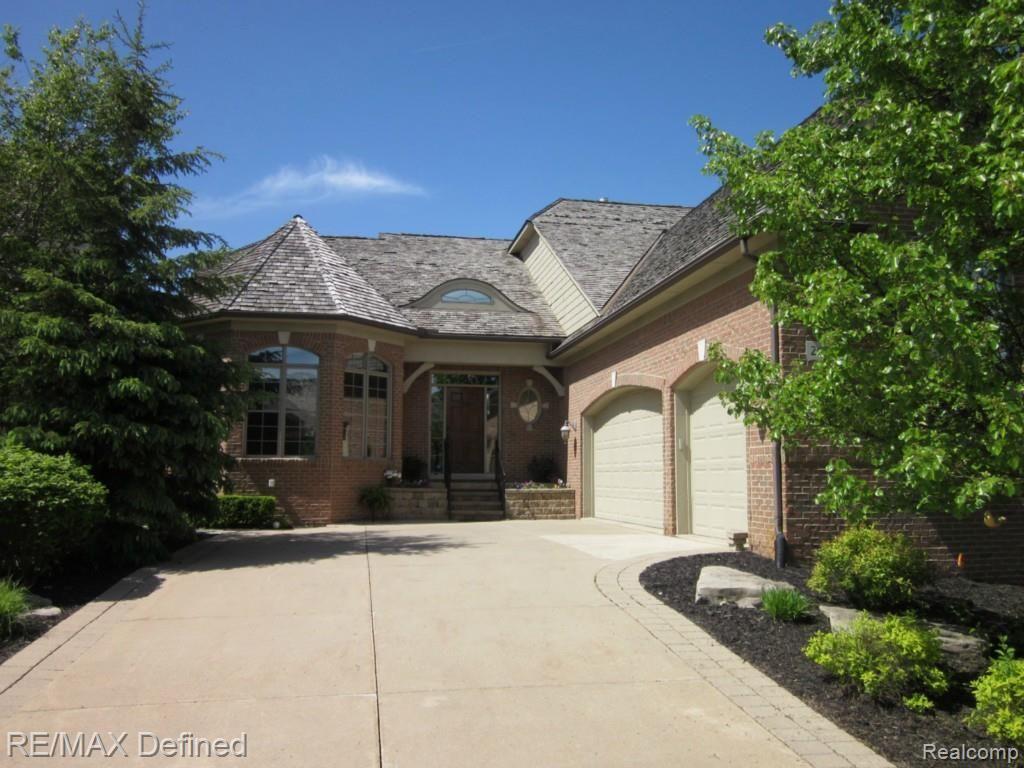 2670 Monarch Court Rochester, MI 48306 - Photo 1 of 36