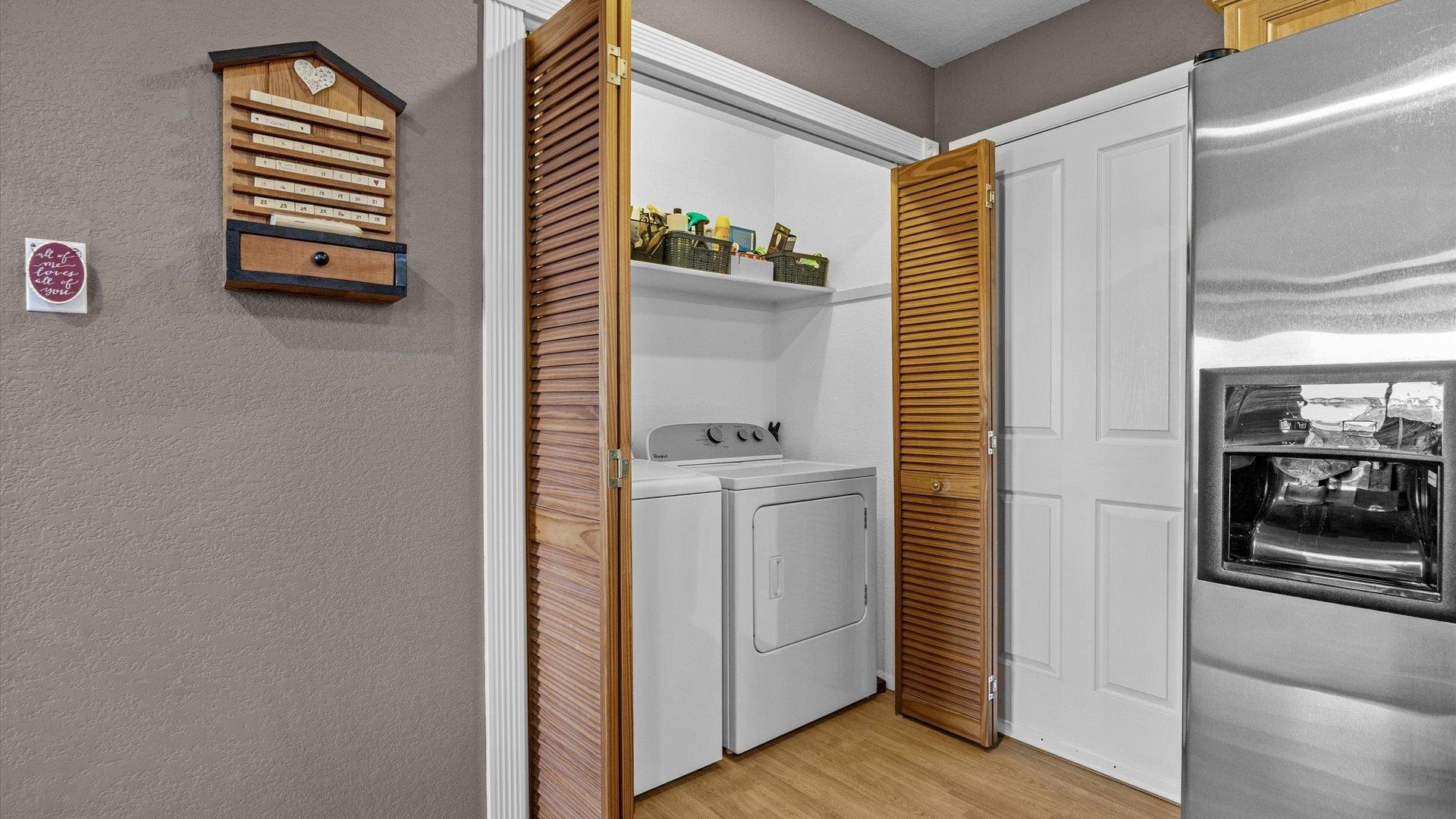 2344 1/2 Rattlesnake Court Grand Junction, CO 81507 - Photo 20 of 36 a bathroom with a walk in closet and a window