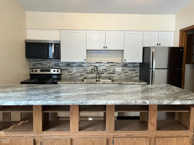 $900 | 778 Loews Boulevard, Greenwood, IN 46142