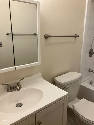 $900 | 778 Loews Boulevard, Greenwood, IN 46142