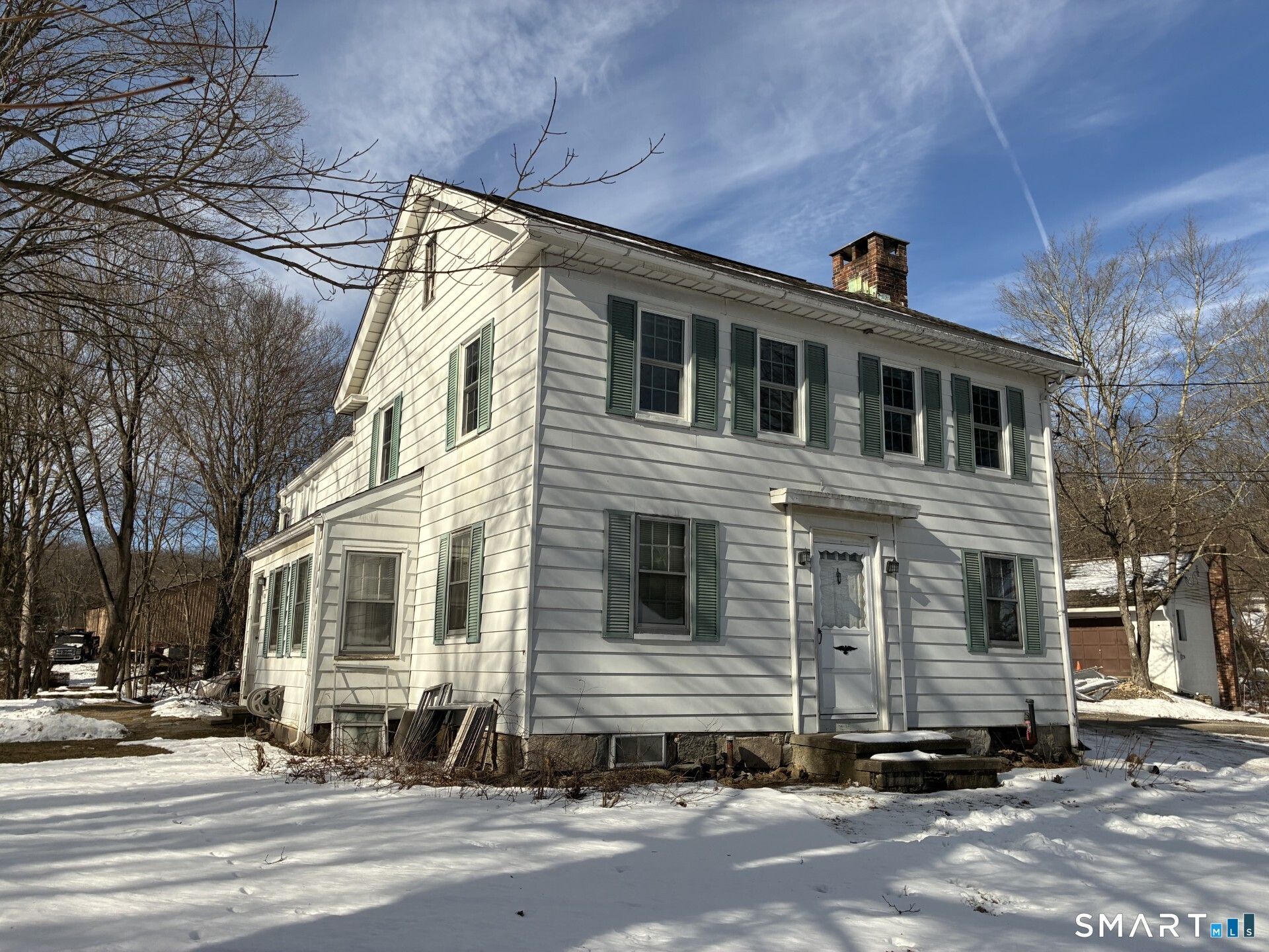 92 A Huntingtown Road Newtown, CT 06470 - Photo 1 of 27 Front & left side of home