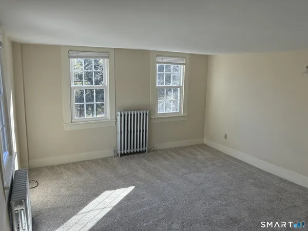 $1,950 | 92 A Huntingtown Road, Newtown, CT 06470