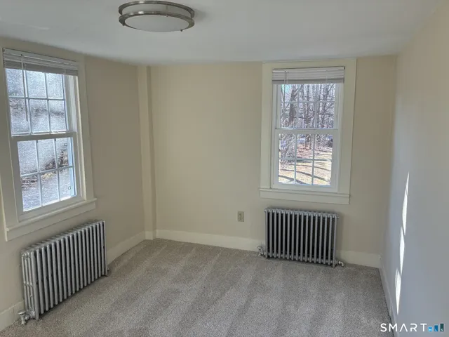 $2,250 | 92 A Huntingtown Road, Newtown, CT 06470