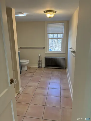 $2,250 | 92 A Huntingtown Road, Newtown, CT 06470