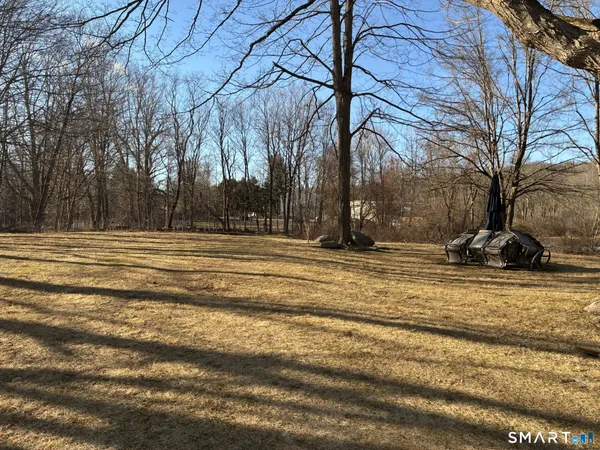 $1,950 | 92 A Huntingtown Road, Newtown, CT 06470