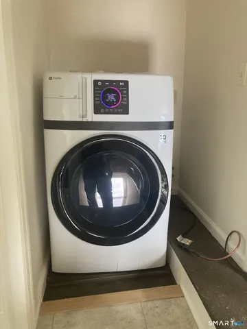 $2,250 | 92 A Huntingtown Road, Newtown, CT 06470