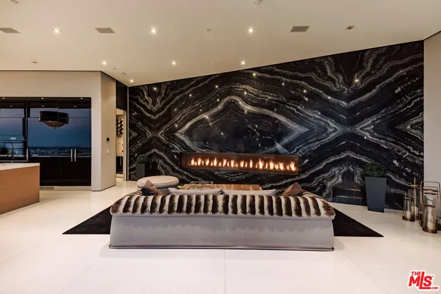 $34,990,000 | 9199 Thrasher Avenue, Los Angeles, CA 90069