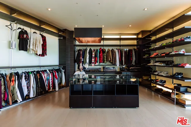 $34,990,000 | 9199 Thrasher Avenue, Los Angeles, CA 90069