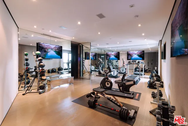 $34,990,000 | 9199 Thrasher Avenue, Los Angeles, CA 90069