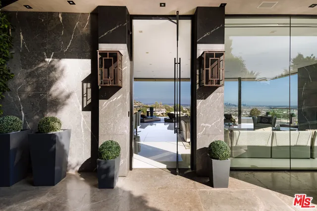 $34,990,000 | 9199 Thrasher Avenue, Los Angeles, CA 90069