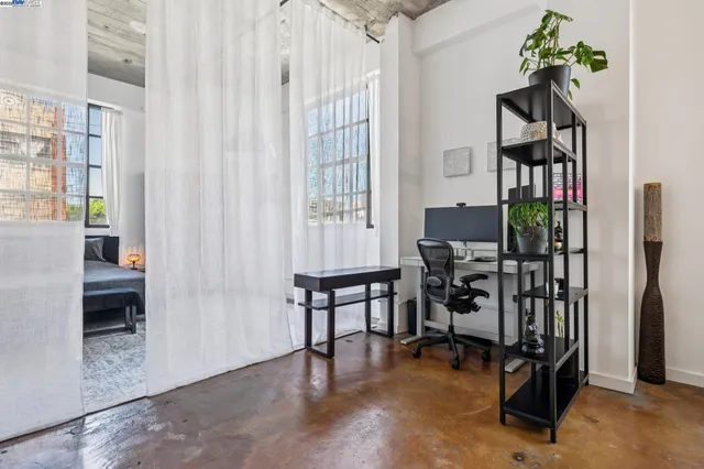 $898,000 | 247 4th Street, Unit 202, Oakland, CA 94607