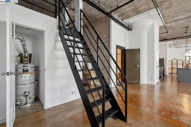 $898,000 | 247 4th Street, Unit 202, Oakland, CA 94607