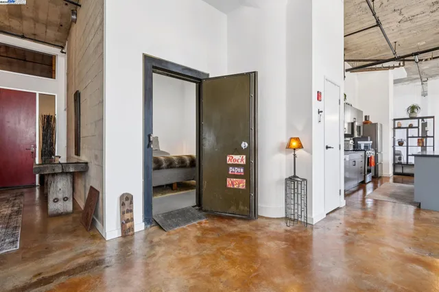 $898,000 | 247 4th Street, Unit 202, Oakland, CA 94607