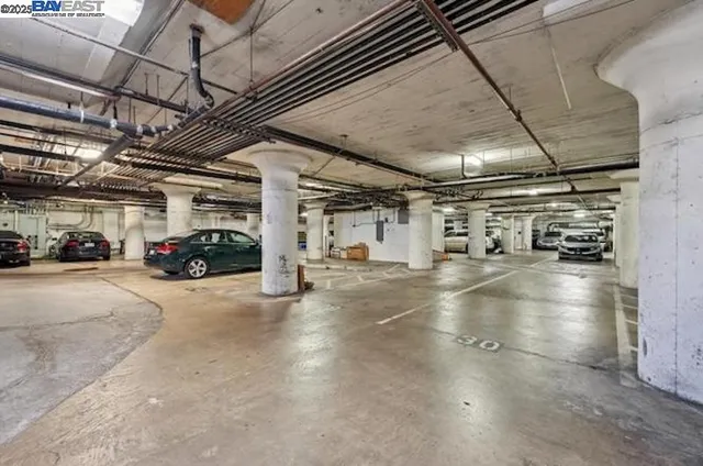 $898,000 | 247 4th Street, Unit 202, Oakland, CA 94607