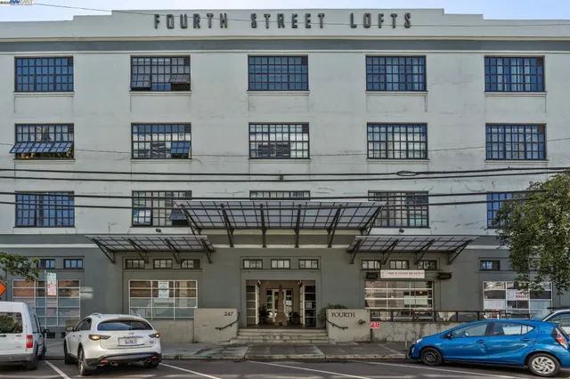 $898,000 | 247 4th Street, Unit 202, Oakland, CA 94607