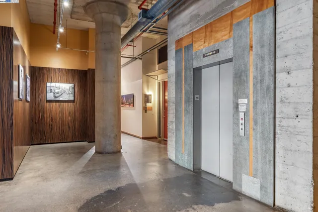 $898,000 | 247 4th Street, Unit 202, Oakland, CA 94607