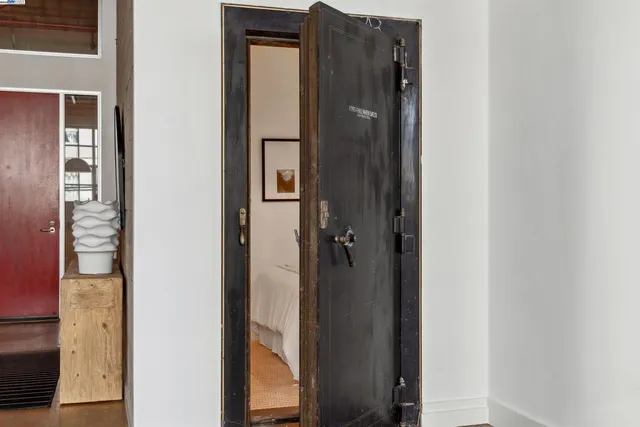 $898,000 | 247 4th Street, Unit 202, Oakland, CA 94607