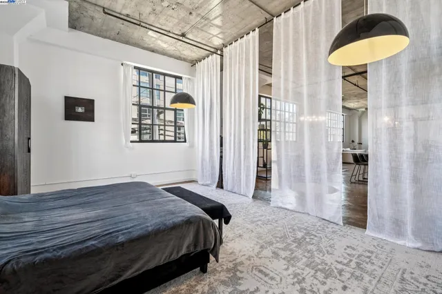 $898,000 | 247 4th Street, Unit 202, Oakland, CA 94607