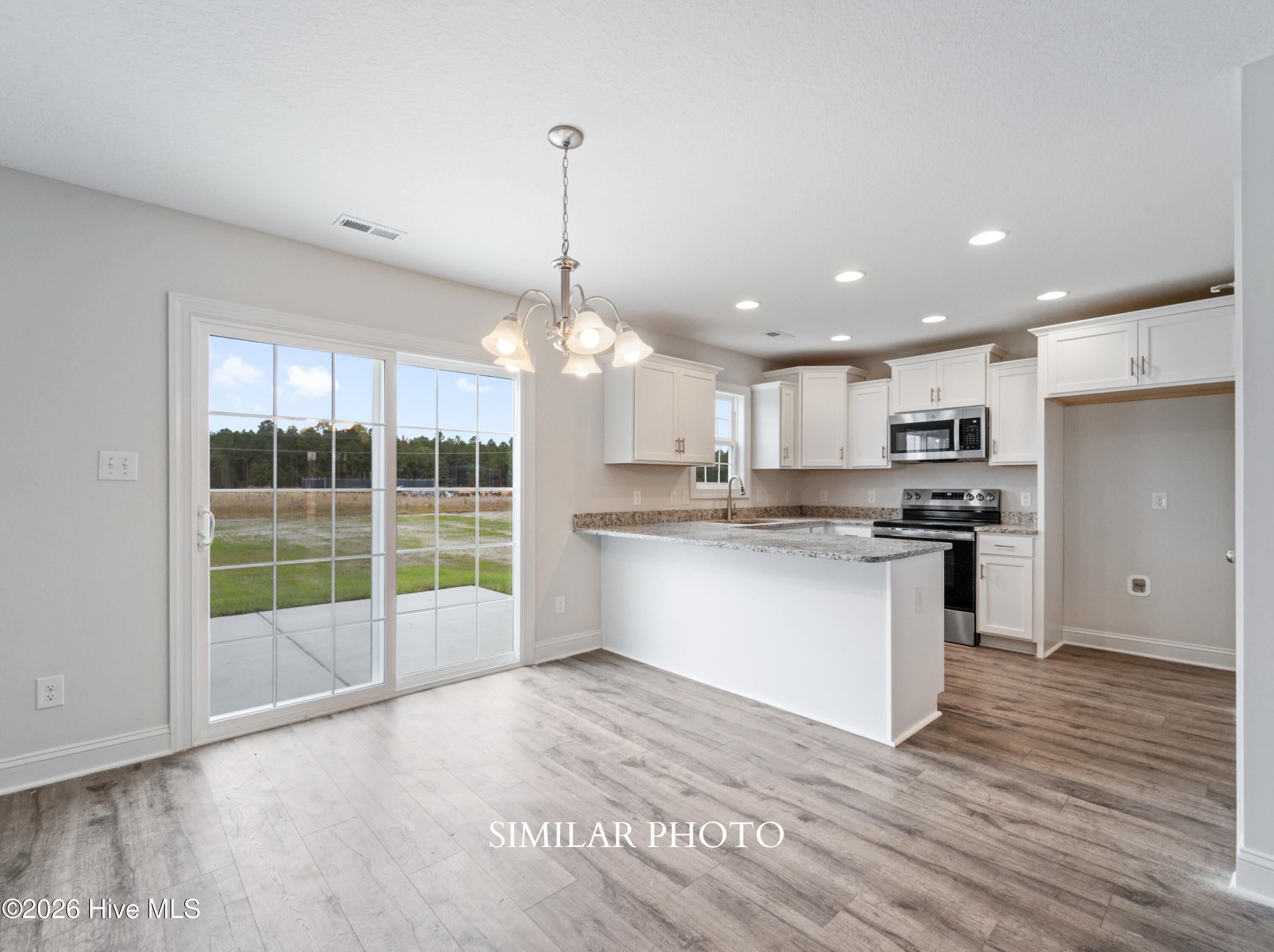 755 Regiment Road Jacksonville, NC 28546 - Photo 7 of 30 susie similar photo-11