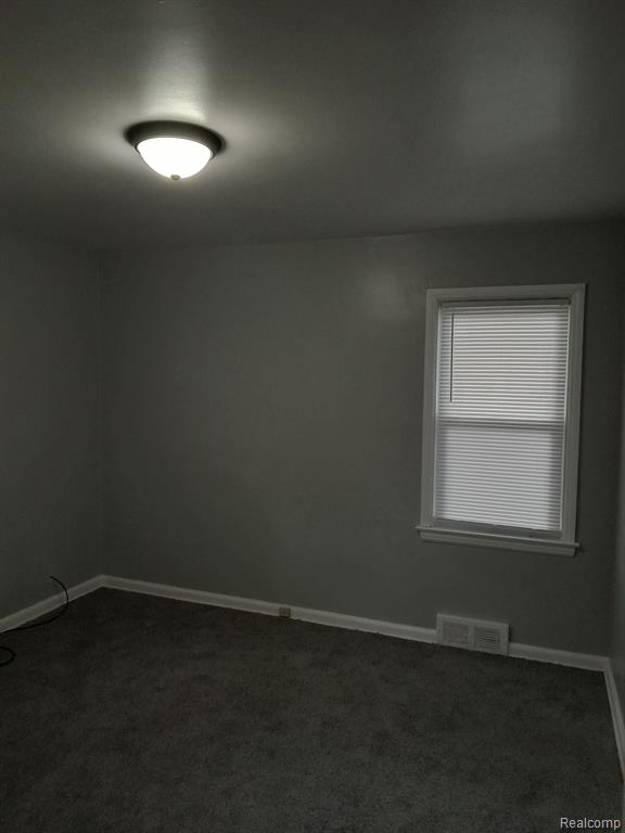 18466 Edinborough Road Detroit, MI 48219 - Photo 7 of 11