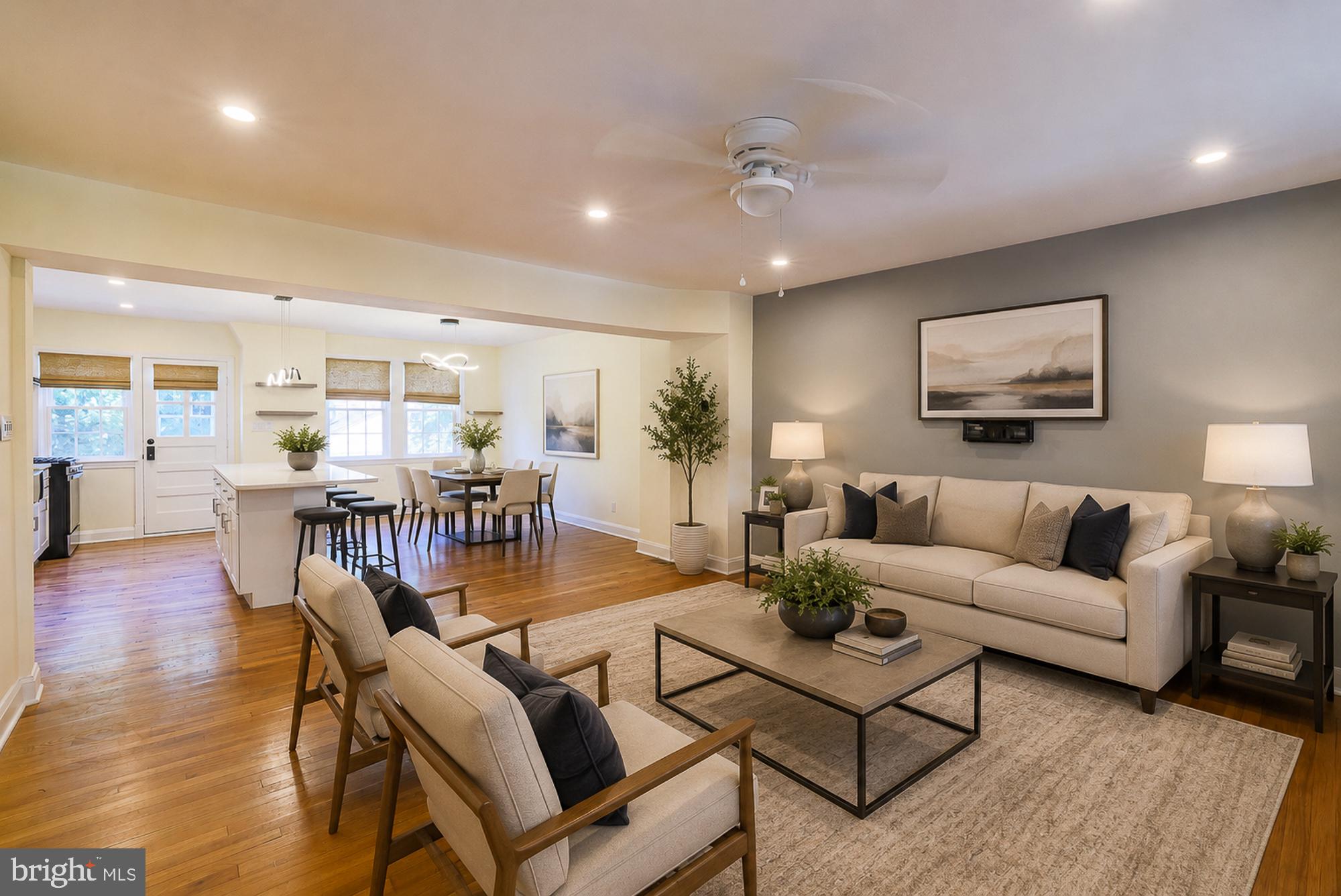 214 Overbrook Road Baltimore, MD 21212 - Photo 5 of 24 Inviting open-concept living space.