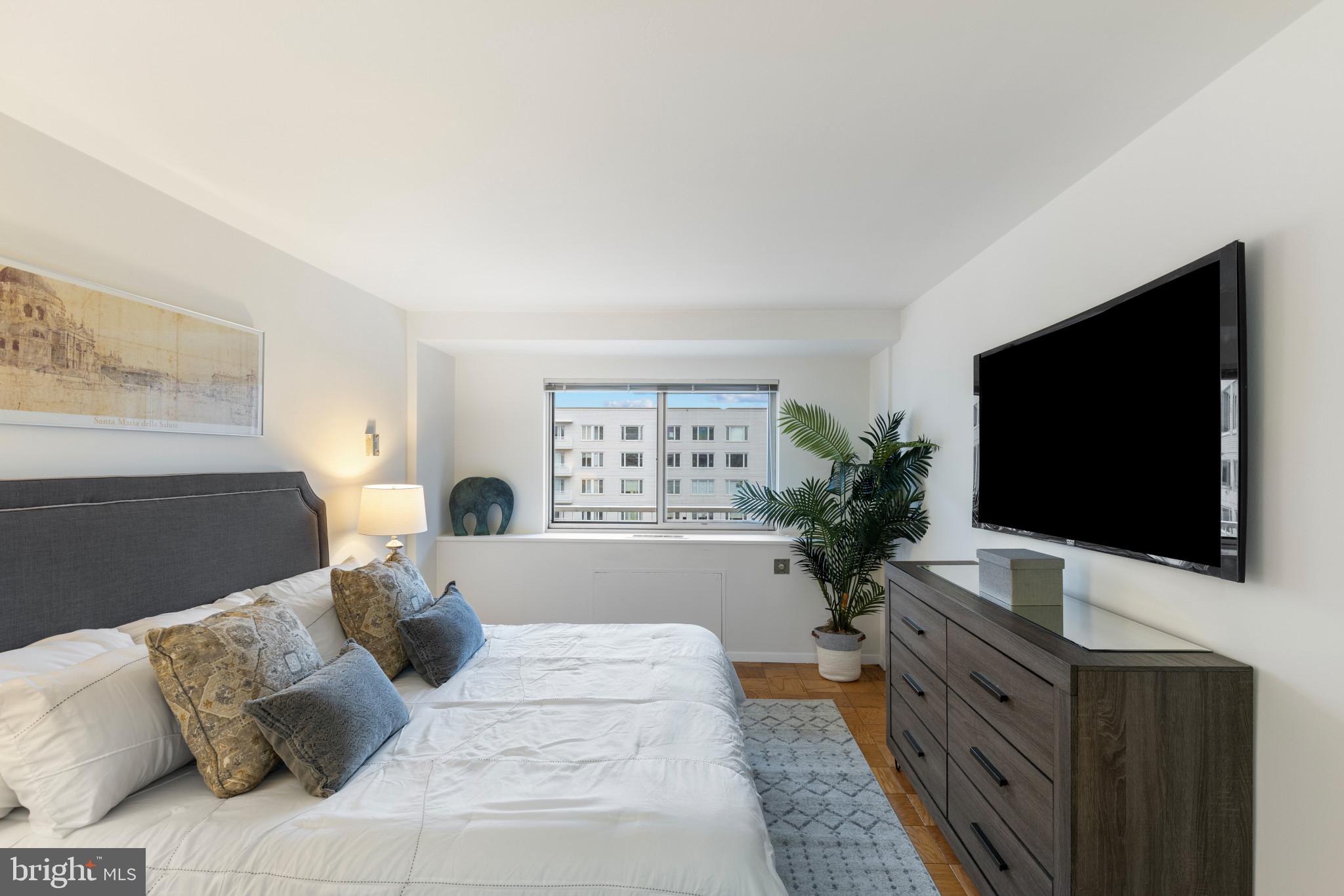 730 24th Street Northwest, Unit 704 Washington, DC 20037 - Photo 16 of 29