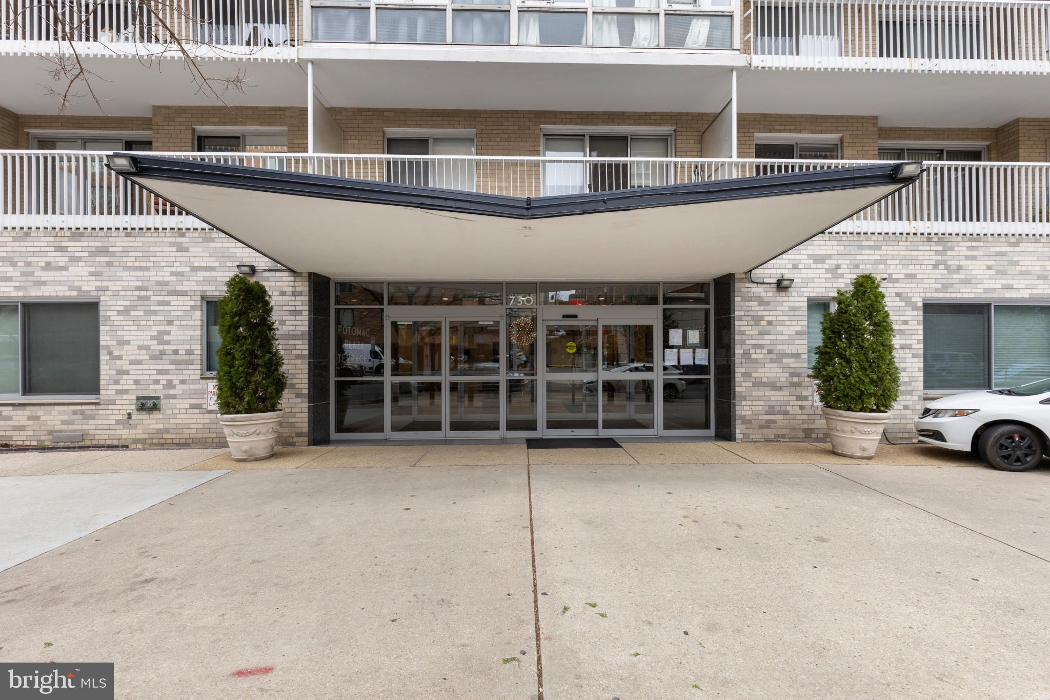 730 24th Street Northwest, Unit 704 Washington, DC 20037 - Photo 4 of 29