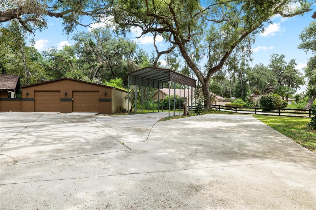 181 North Smokey Mountain Road Seffner, FL 33584 - Photo 9 of 61