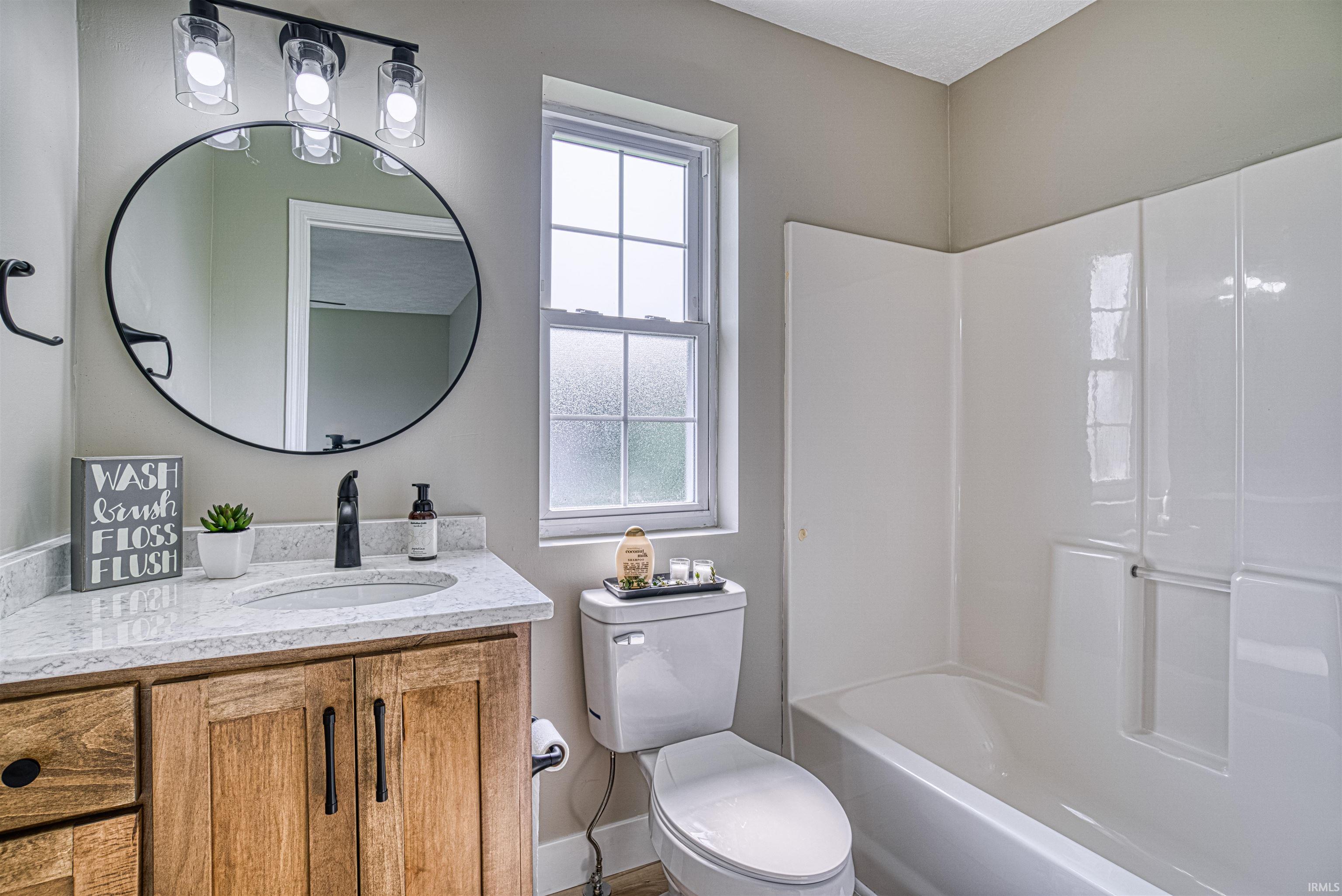 1004 Southwest 2nd Street Washington, IN 47501 - Photo 11 of 31