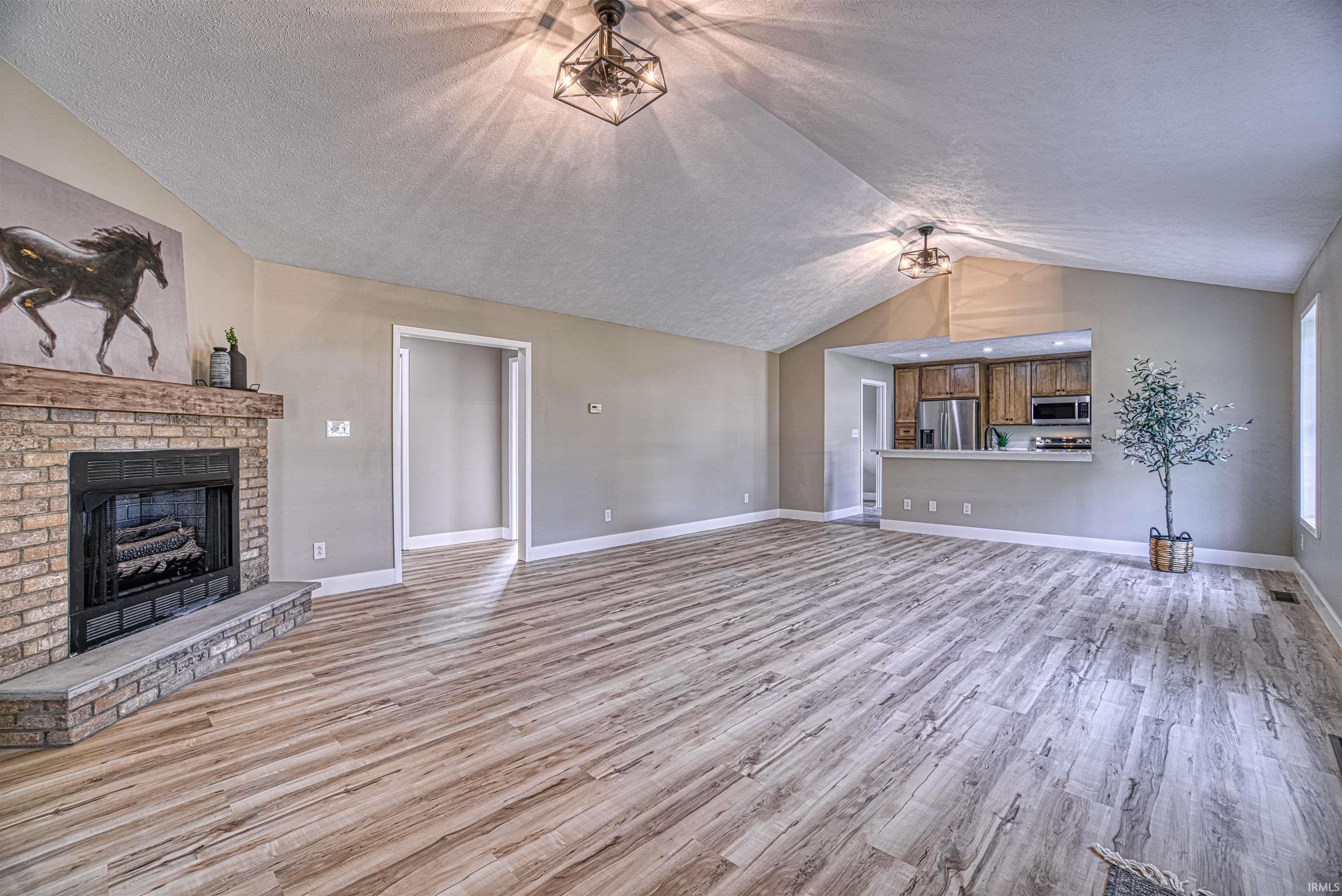 1004 Southwest 2nd Street Washington, IN 47501 - Photo 3 of 31