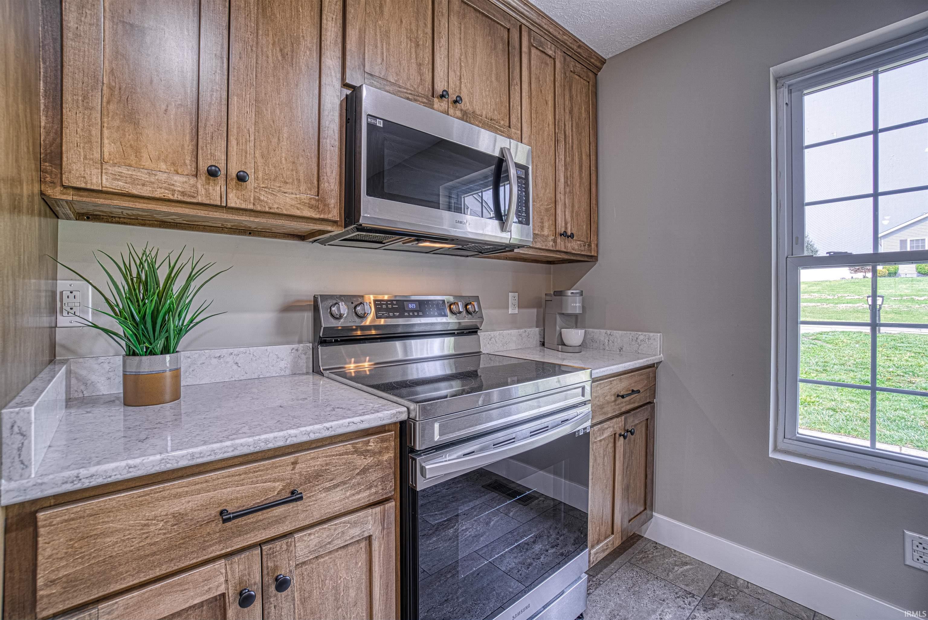 1004 Southwest 2nd Street Washington, IN 47501 - Photo 7 of 31