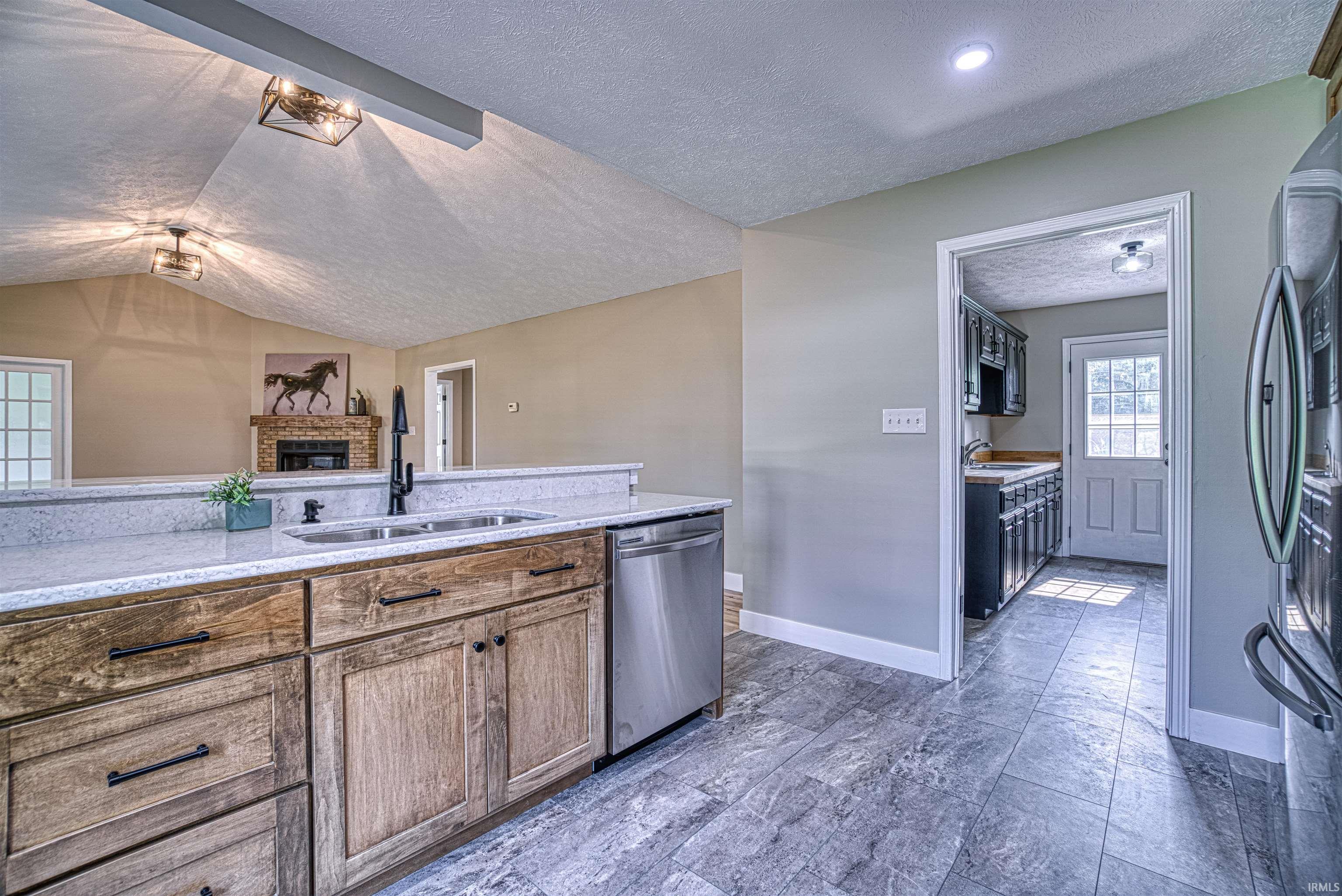 1004 Southwest 2nd Street Washington, IN 47501 - Photo 8 of 31