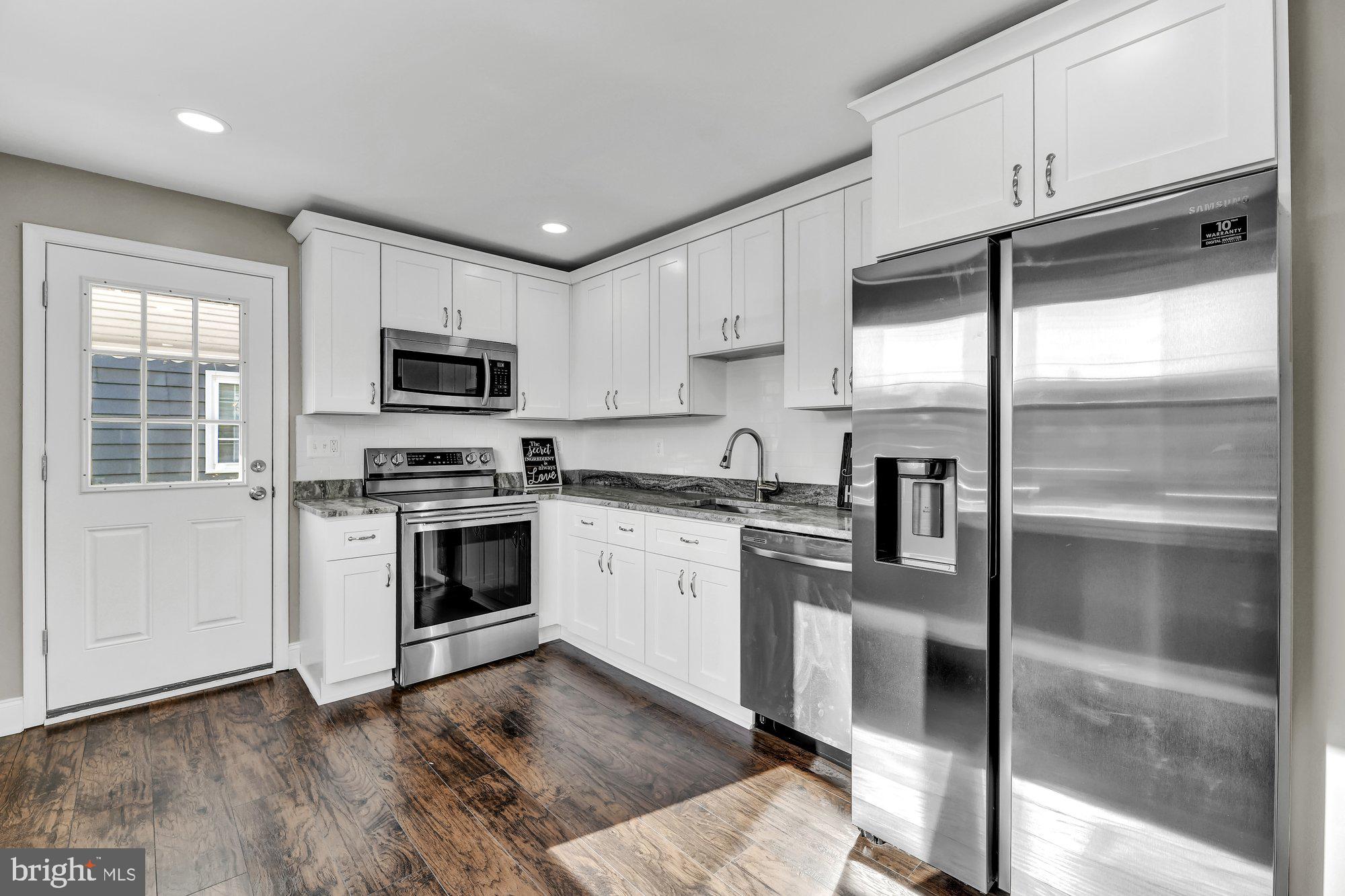 814 Martin Road Baltimore, MD 21221 - Photo 8 of 27 Gallery Image 8