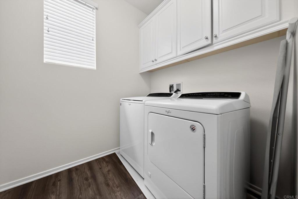 21641 Trail Ridge Drive Escondido, CA 92029 - Photo 26 of 43 a utility room with dryer and washer