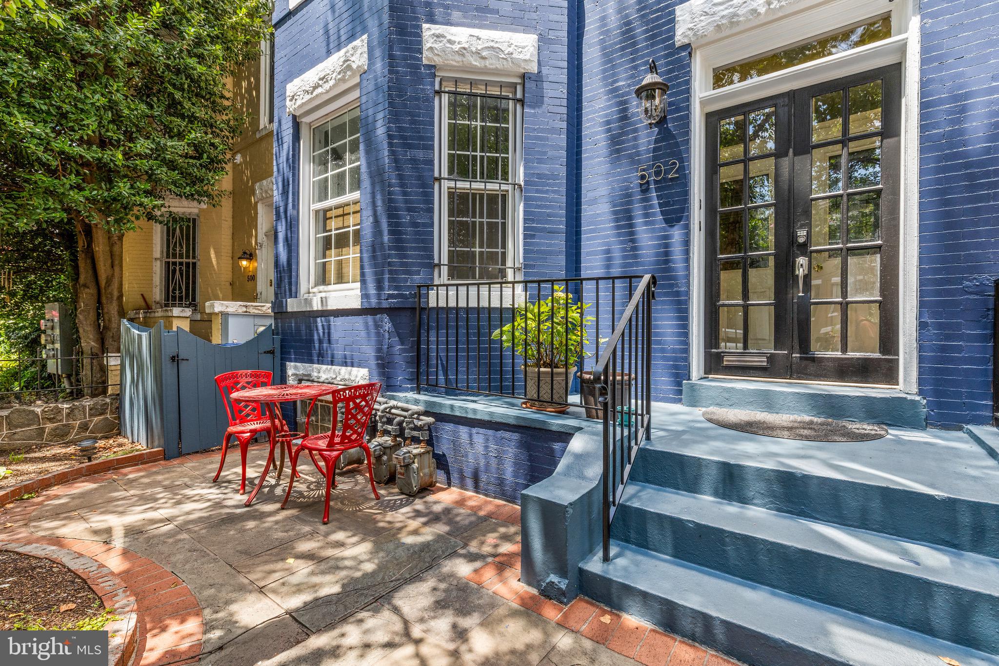 502 G Street Northeast Washington, DC 20002 - Photo 2 of 39 a backyard of a house with seating space