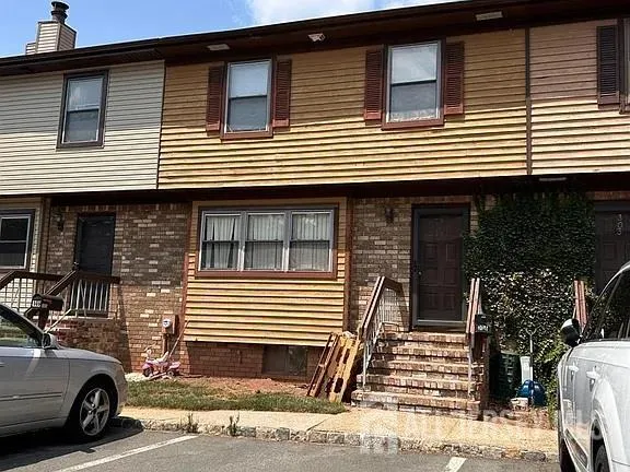 $2,800 | 304 Merrywood Drive, Edison, NJ 08817