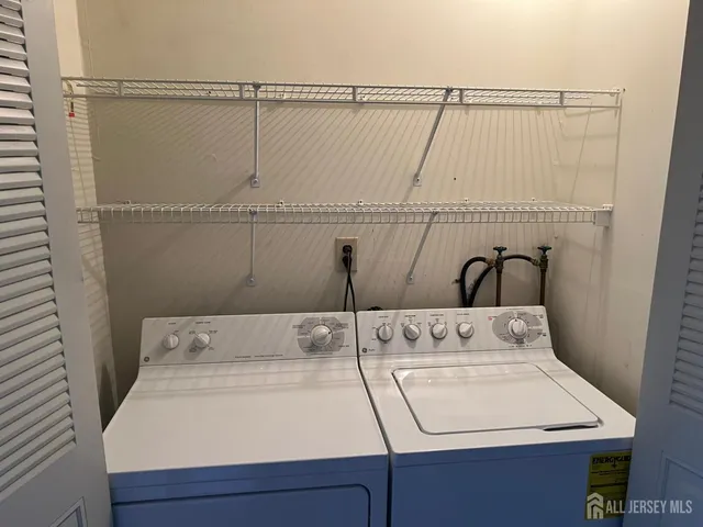 $2,800 | 304 Merrywood Drive, Edison, NJ 08817