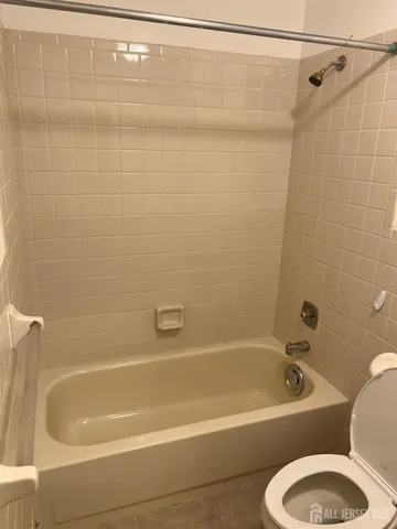 $2,800 | 304 Merrywood Drive, Edison, NJ 08817