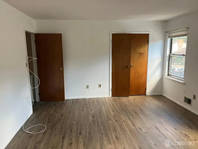 $2,800 | 304 Merrywood Drive, Edison, NJ 08817